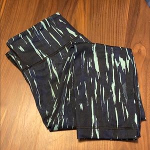 Lululemon cotton capris.